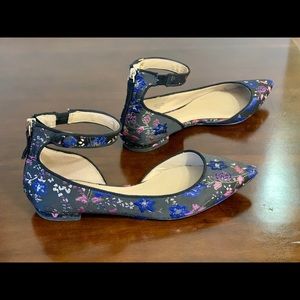 Ann Taylor Evans Jacquard Dorsey Flat